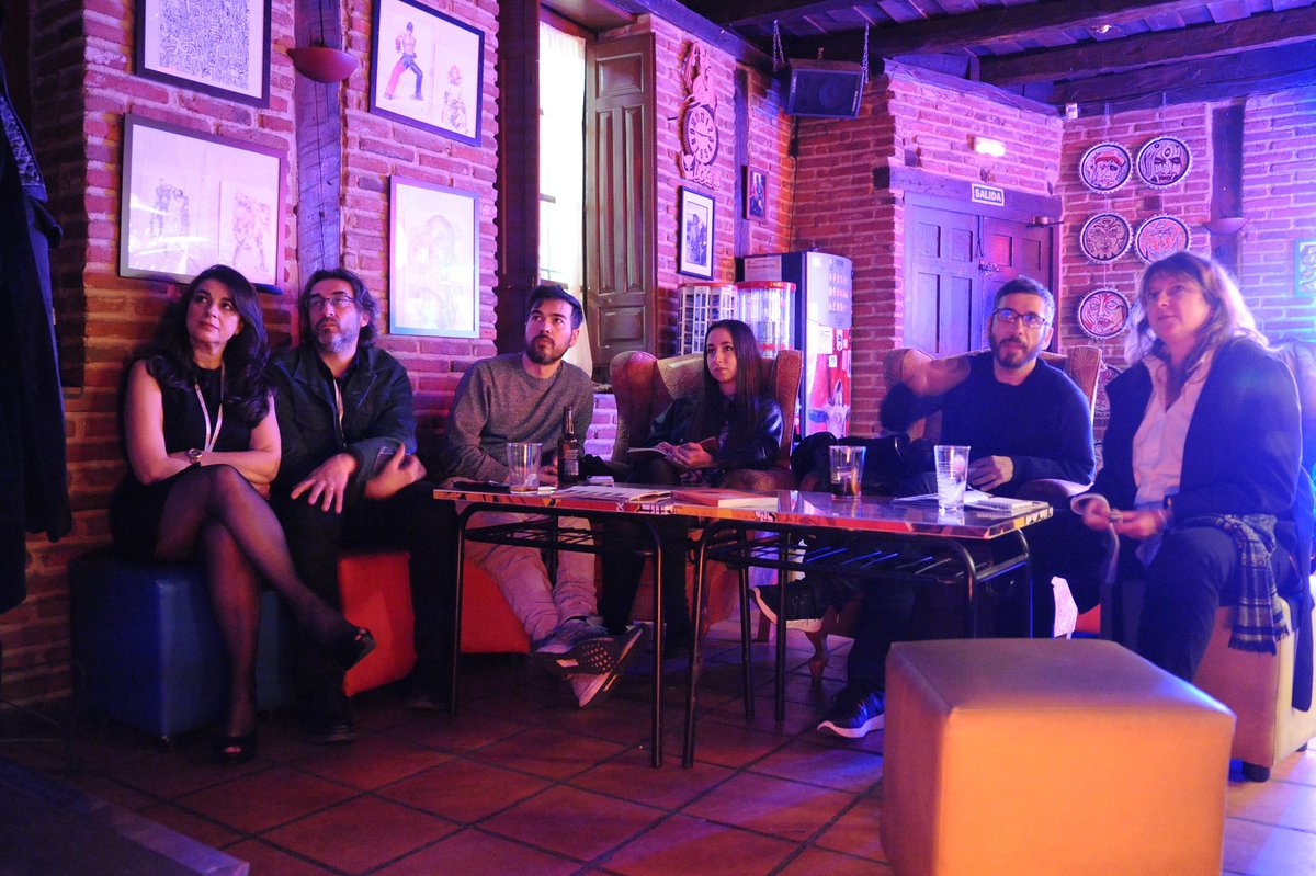 FestivalCineMed's tweet image. 🚨 Recuerden que mañana es el último día para ver y votar los trabajos del 𝟏𝟖 𝐂𝐞𝐫𝐭𝐚𝐦𝐞𝐧 𝐝𝐞 𝐕𝐢𝐝𝐞𝐨𝐜𝐥𝐢𝐩𝐬 en nuestra web (medinafilmfestival.com). Vuestros votos decidirán el Premio del Público, consistente en 500€ y #Roel 🏆 #35SECIME #Videoclips