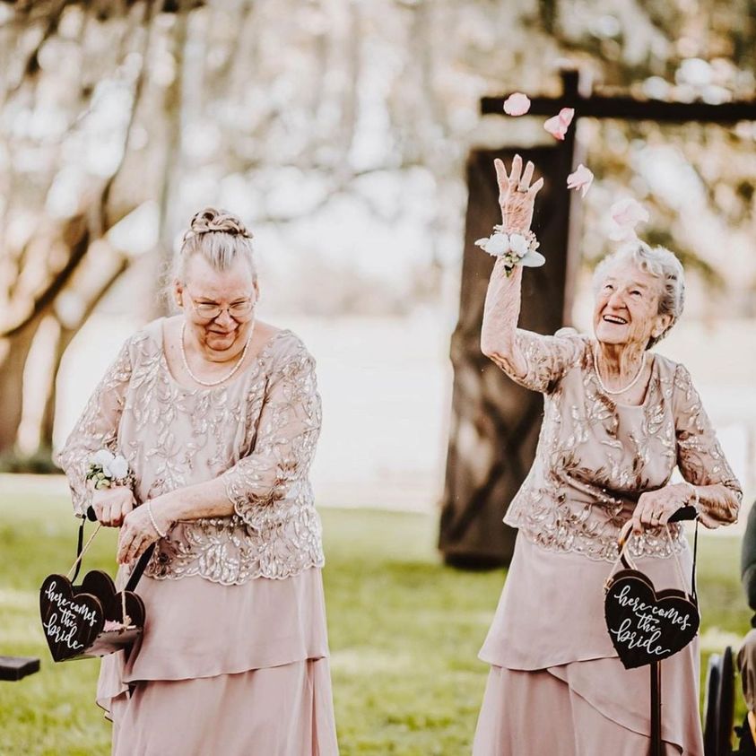 We are loving the growth of the alternative flower girl this year! 😍

Who is going to be your flower girl, are you going for a beautiful mix? 💕✨

thecelebrantdirectory.com
#AlternativeFlowergirl #FlowerDog #FlowerDude #FlowerGrandma