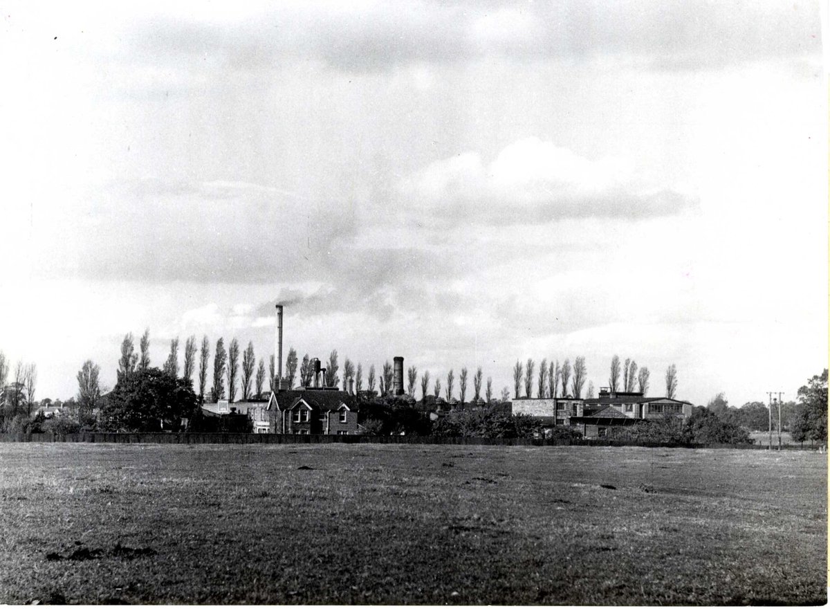 CheshireRO's tweet image. Time for a #MysteryImageMonday! Can you help us identify these two photos? The first is thought to be Vine House on Christleton Road, Great Boughton. The second might be in or near Crewe. Let us know! #KeepCurious