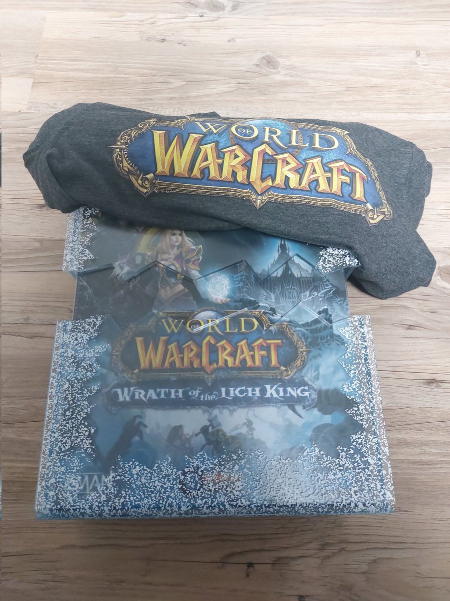 Craft12354's tweet photo. Es gibt was Schönes zu gewinnen! Gemeinsam mit Asmodee verlose ich 2x das WotLk Brettspiel. Hier zu sehen in der schicken Collectors Box. 😍🥶

Wie kann man gewinnen?
-Like &amp; Retweet
-Follow bei mir und @Asmo_dee 

Eisige Grüße und viel Glück! #Sponsored #Warcraft #Lichking https://t.co/pyjafPtqOD