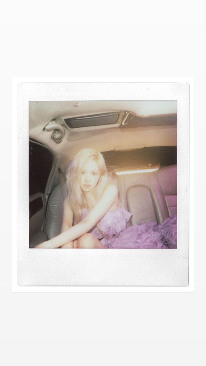 beuliibp's tweet photo. Những tấm hình tròn một năm chưa công bố nè 🤣💖
SOLOIST ROSÉ ANNIVERSARY
#OneYearWithR
#R러뷰_로제솔로_1주년 https://t.co/8jfNJc6nt6