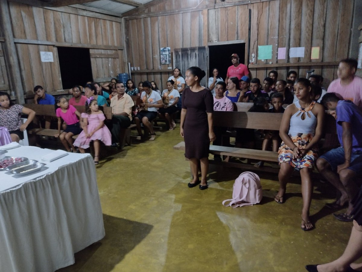 HugoRibeiro7hr's tweet photo. Alegria em poder atender as nossas igrejas e irmãos na região transamazônica, ontem realizamos algumas visitas, a cerimônia da comunhão e claro finalizamos com o partir do pão. #PracimaMoPa @WiglifeSaraiva https://t.co/v6oZ4sXTAm