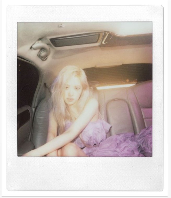 roseperuof's tweet photo. 📸 Instagram | roses_are_rosie 🥺❤
#OneYearWithR
#ROSÉ #로제 @BLACKPINK https://t.co/uffKNvBWg3