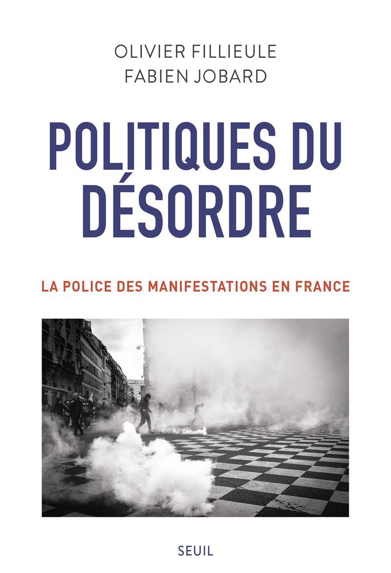 PeupleFilm's tweet image. Ce lundi 14 mars, 20h au cinéma @3Luxembourg, rendez-vous avec Fabien Jobard, directeur de recherche au @CNRS spécialiste des questions policières et de justice comparée. 
Sans pass vaccinal ! @Politis_fr @bastamedia_ @CerveauxNon @GiletsJaunesGo