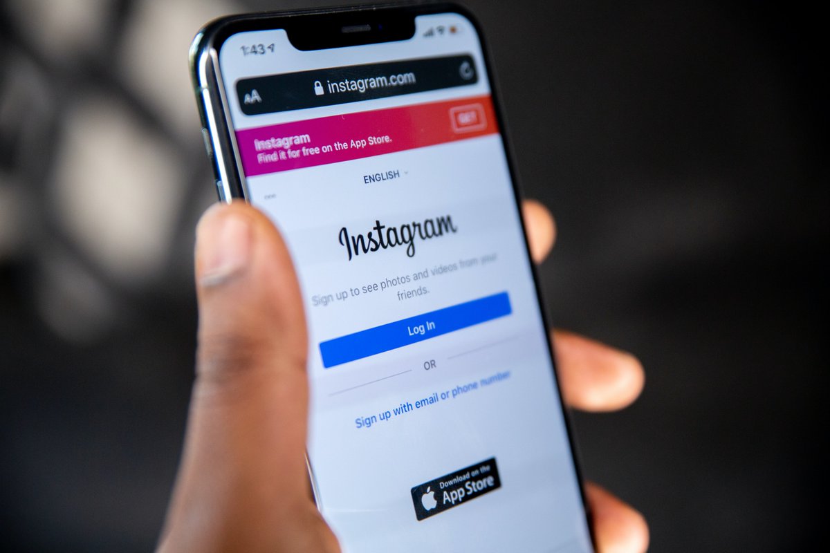 3ThingsNews's tweet photo. In true dictatorship fashion, Russia has blocked Instagram as of 12 am on Sunday. Some may call it censorship but Russia calls it stopping “calls for violence.” This arrives after Instagram announced that it would allow violent posts...

Read More:
https://t.co/oAffFhncJf https://t.co/GkmqtjD3KE