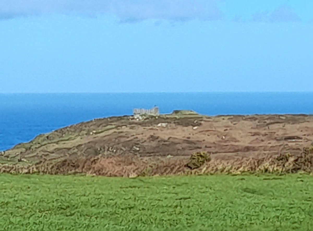 gnome_alice's tweet photo. Glorious for our morning walk.
From #Boswedden to #Boscean Count House with the chimneys of #Botallack Count House just visible further left.
Over #Kenidjack Head to the sea.
From #PednAnDrea towards #Kenython and #CarnKenidjack framed by a painterly sky.
#Lannust
#Kernow https://t.co/Hp5m5BORgc