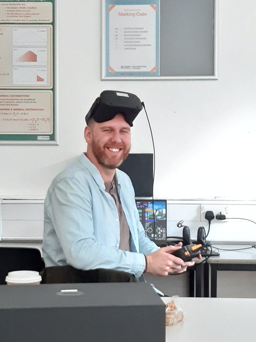 H3l3nCITB's tweet photo. @jondaviesCITB @CITB_Wales @cwicconvert #skills #learning #modernmethods today we're learning how to use this kit... then we'll be sharing with you. Let me know if you'd like to try 

My stream will be full of this footage today https://t.co/f1o4WQgo8i