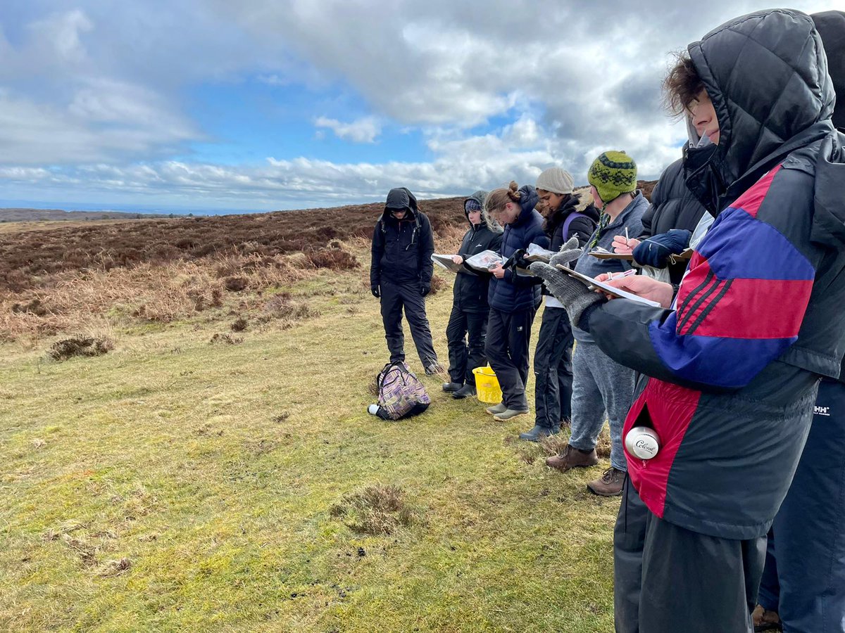 KewHouseScience's tweet photo. A level biologists identify Moore Land species and sketch landscape management! #biologyfieldtrip #KewHouseSchool #KewHouseScience #alevelbiology @KewHouseSixth https://t.co/aguGJw82DZ