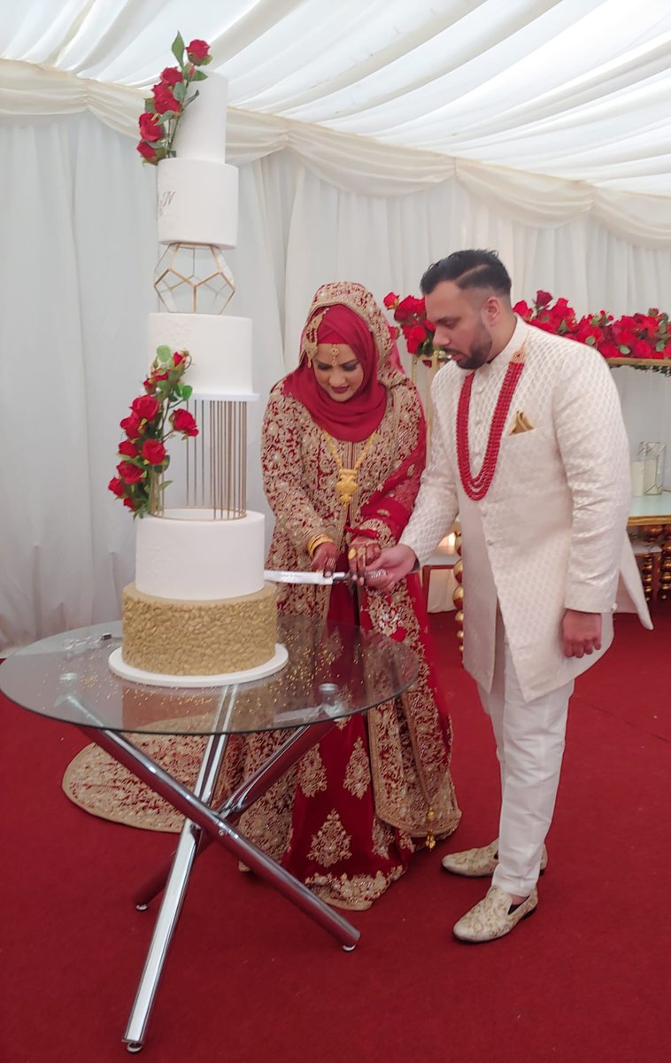 We’d like to pass on our congratulations to our Finance Assistant, Noreen Rashid on her recent wedding. We wish her and her husband every happiness in their future life together!