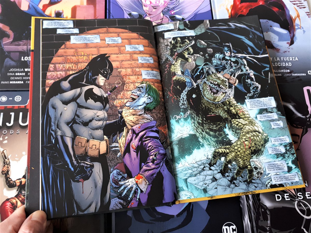 eccediciones's tweet photo. ¿Sois seguidores del videojuego #BatmanArkhamKnight? ¡Desde hace unos días está disponible el décimo volumen de #BatmanSaga: #DectectiveComics, que recoge el debut del misterioso villano en el #UniversoDC! ¿Quién se esconde tras la máscara?
🔗https://t.co/jALcRrxJCB https://t.co/LtZc1vv5tU