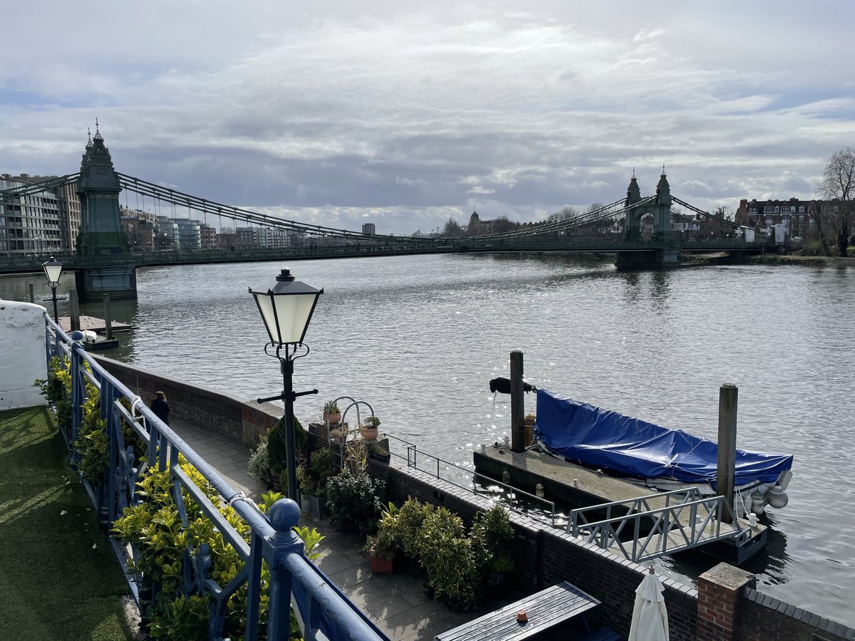 ShrewsburyRSSBC's tweet photo. It’s a beautiful morning in Hammersmith for the ⁦⁦@schoolshead⁩ . Any parents, supporters or Salopians in the vicinity you are invited to join the Sabrina Club for lunch ⁦@BlueAnchorW6⁩ https://t.co/dTVtYq8B3N
