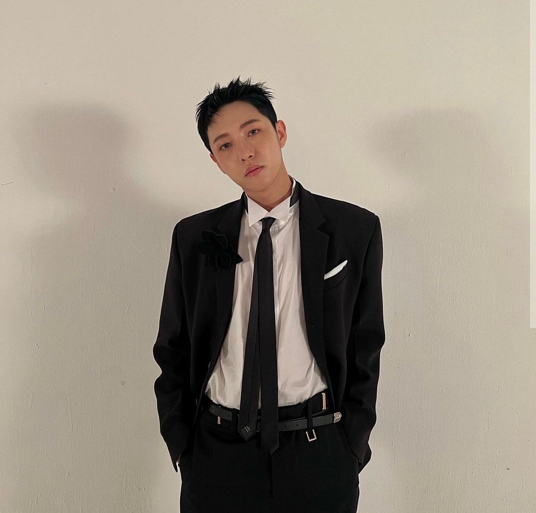 R3NFOXQR's tweet photo. แอคเยลโล่เก่งจัง ฆ่าคนด้วยมือเป���่า #RENJUN #NCTDREAM_GlitchMode https://t.co/Wc9SvUl9Vs