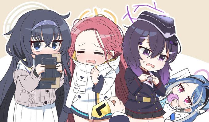 誰もリーダーをやりたくなさそうな4人(ウイ、ユズ、ハルカ、フブキ)
#ブルアカ 