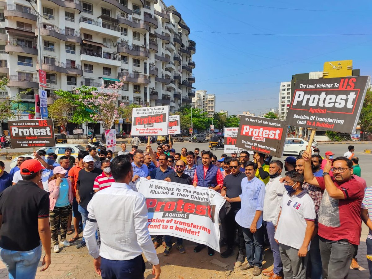 aaplasurendra's tweet photo. Yesterday at Exhibition Ground, #Kharadi residents protested against the decision to transfer the site to a private developers. This decision is unfair to the people, and I will speak out against it. The decision expected to be reversed, otherwise the protests will intensify. https://t.co/NTohBbCggZ