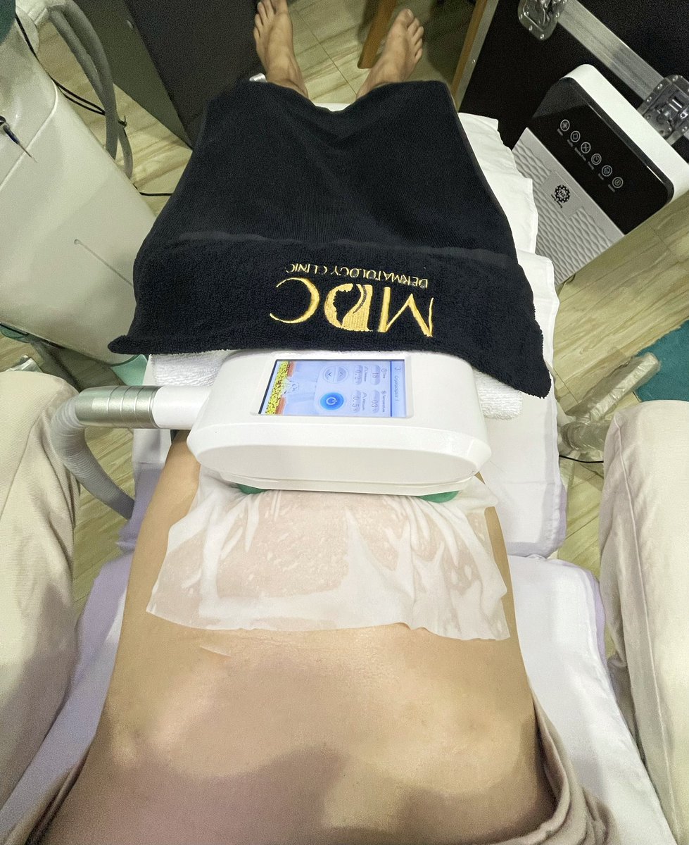 chuwon6's tweet photo. Cryolipolysis muna while raining.
2,999/session not bad. 😉
Check MDC -Dermatology Clinic
#balikalindogng2022 #projectAbs https://t.co/Zh2AV9wuRI