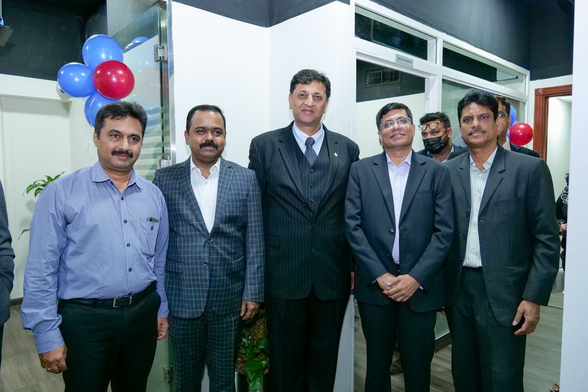 ProminentInsur1's tweet image. Our New Abudhabi Branch (Al Hosn Tower, 303, Hamdan Street) is now officially open.
The Grand opening ceremony was held in the presence of H.E Dr. Obaid Al Ketbi, Mr. Khaled Al Ahbabi, Col. Omar Mohammad Ahmad Bin Hammad Al Nuaimi, and Mr. Nadir Bin Nasir. 
.
.

#pibsecure