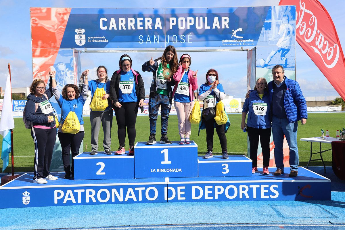 LaRinconada_Web's tweet photo. Cerca de 2.000 personas en la #CarreraPopular
Fiesta deportiva por las calles de #LaRinconada. Como principales novedades, se celebró la categoría ‘Pequeñín’ y la prueba Aniversario pasó a ser prueba Solidaria, a beneficio de #AFADI  🏃‍♀️🏃💙https://t.co/R0inx6C1Hu https://t.co/IZRNoUOAoO