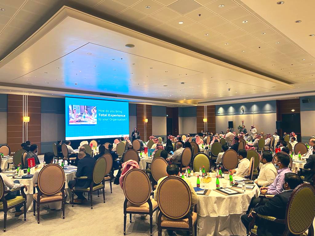 Sari_Baki's tweet photo. #ExperienceAvaya Roadshow #Riyadh ✅

#ExperienceAvaya #Jeddah - Next 

Delivering the #TotalExperience in alignment with the #SaudiVision2030 as we continues to inspire and empower the nation and its people. 

Sponsored by our experience builders #FutureLook @Verint @Toolwire https://t.co/WUFszdgAiv