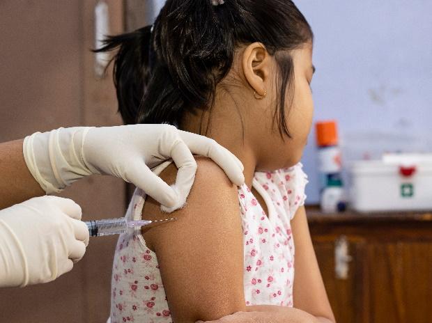 Govt: Covid vaccine for children aged 12 to 14 will begin on March 16.

Details here:
uxv.in/thread-1520753…

#CovidIsNotOver #coronavirus #COVID19 #vaccination #india #covidvaccineforkids #kids #governmentofindia #vaccine #boostershot #boosterdose #HealthForAll #vaccinated