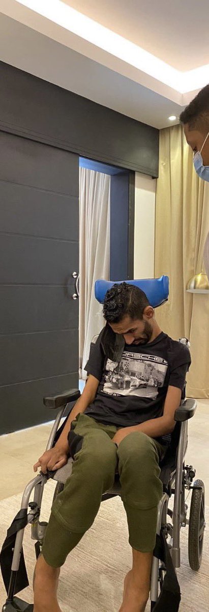 اللهم رد له صحته وعافيته اللهم ارنا عجائب قدرتك واشفه ياحي ياقيوم .
دعواتكم له.
 #خالد_الزيلعي