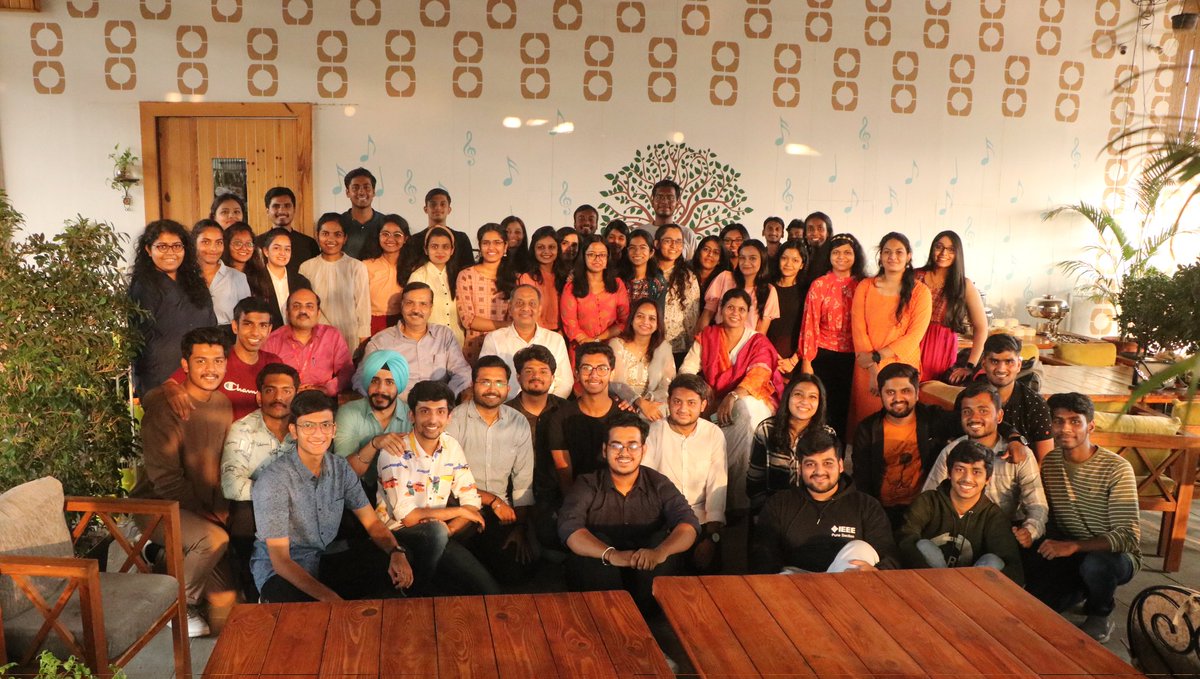 Meghna__Das_'s tweet photo. At the IEEE Pune Section handover ceremony 2022 ! It was great meeting all the amazing folks in an offline mode after such a long time. 🎙️🤩👩💻
#community #IEEE #Leadership #teamwork #offlinemeetups https://t.co/PAiyOcgJZ6