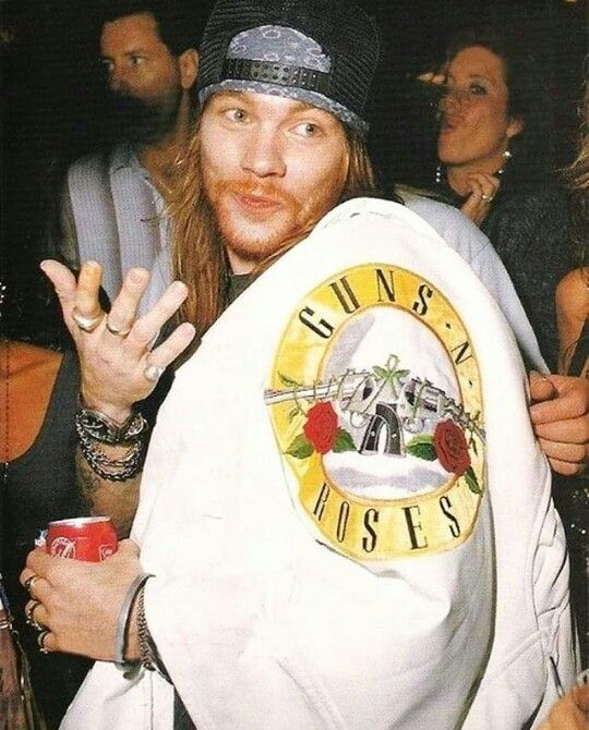 Guns N' Roses every time tweet media