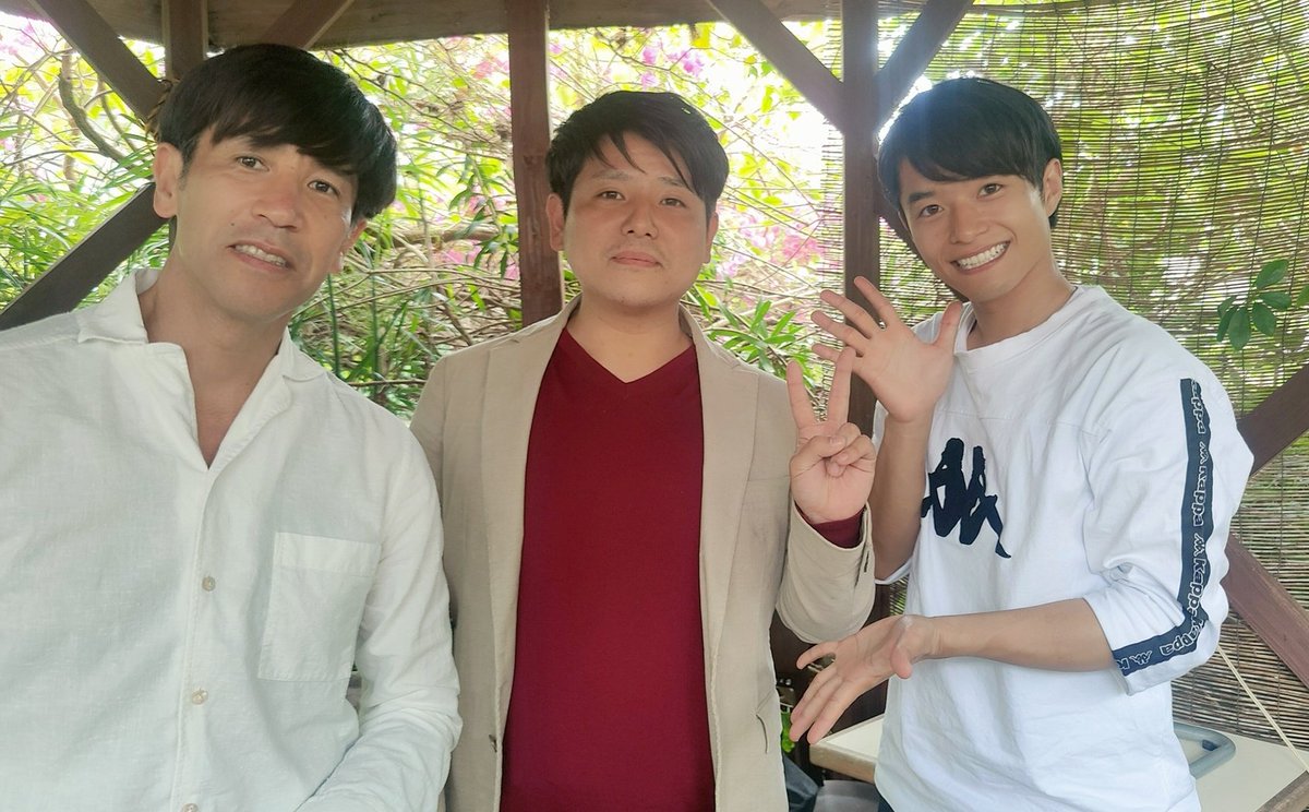 Project9dainama's tweet image. 今日はグルメ王子の池田航君と、ゴリさんに会って、午後は知事と対談してました！
デニー知事はミラコザ２回も観てくれたって！
詳しい情報解禁はお待ち下さい！（笑）
#ミラクルシティコザ
#project9
#玉城デニー
#ゴリ
#池田航