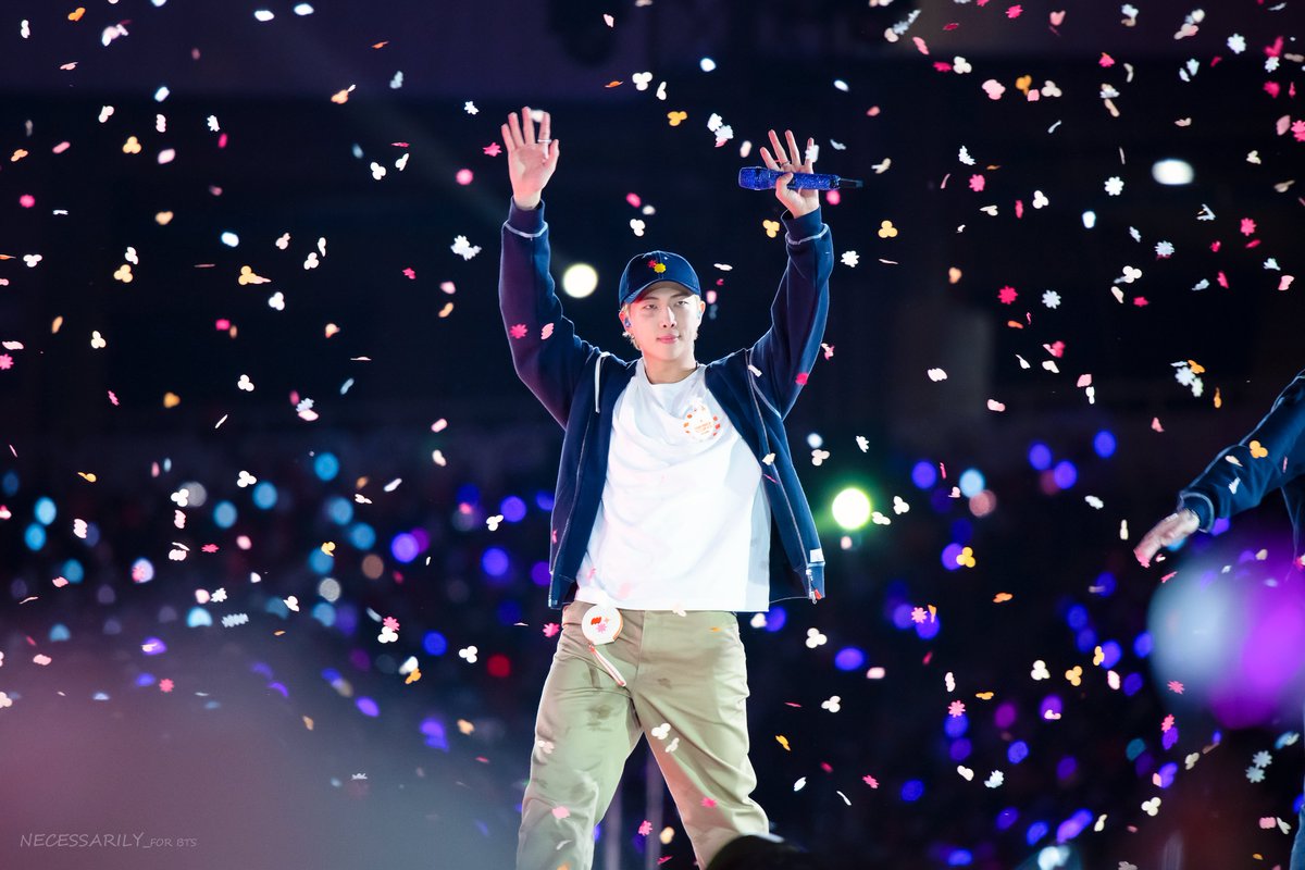 aspire_for_BTS's tweet photo. 220310 PTD on Stage Seoul
#방탄소년단 #BTS #김남준 #알엠 #RM #NAMJOON https://t.co/oVMaiK5Xaa