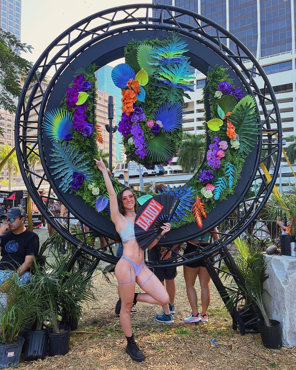 MetaGrayson's tweet photo. Ultra Miami, you were unreal. 🤩 @callyd97 @phoebejdavidson https://t.co/L1ARXoD4rB