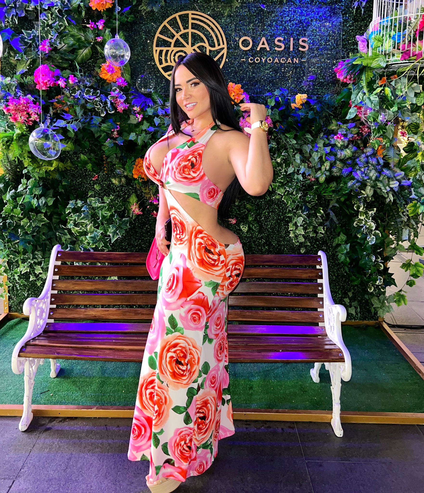 TW Pornstars - Ashley Carolina(21+). Twitter. Me encanto este vestido 😍. 2:10 AM - 29 Mar 2022