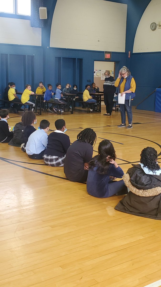 StColumbanus122's tweet photo. Prayer service for Ukraine 💙💛🙏 @ArchNY_Schools @NY_Arch #CSNY4UKR https://t.co/L6UkYWDe4N