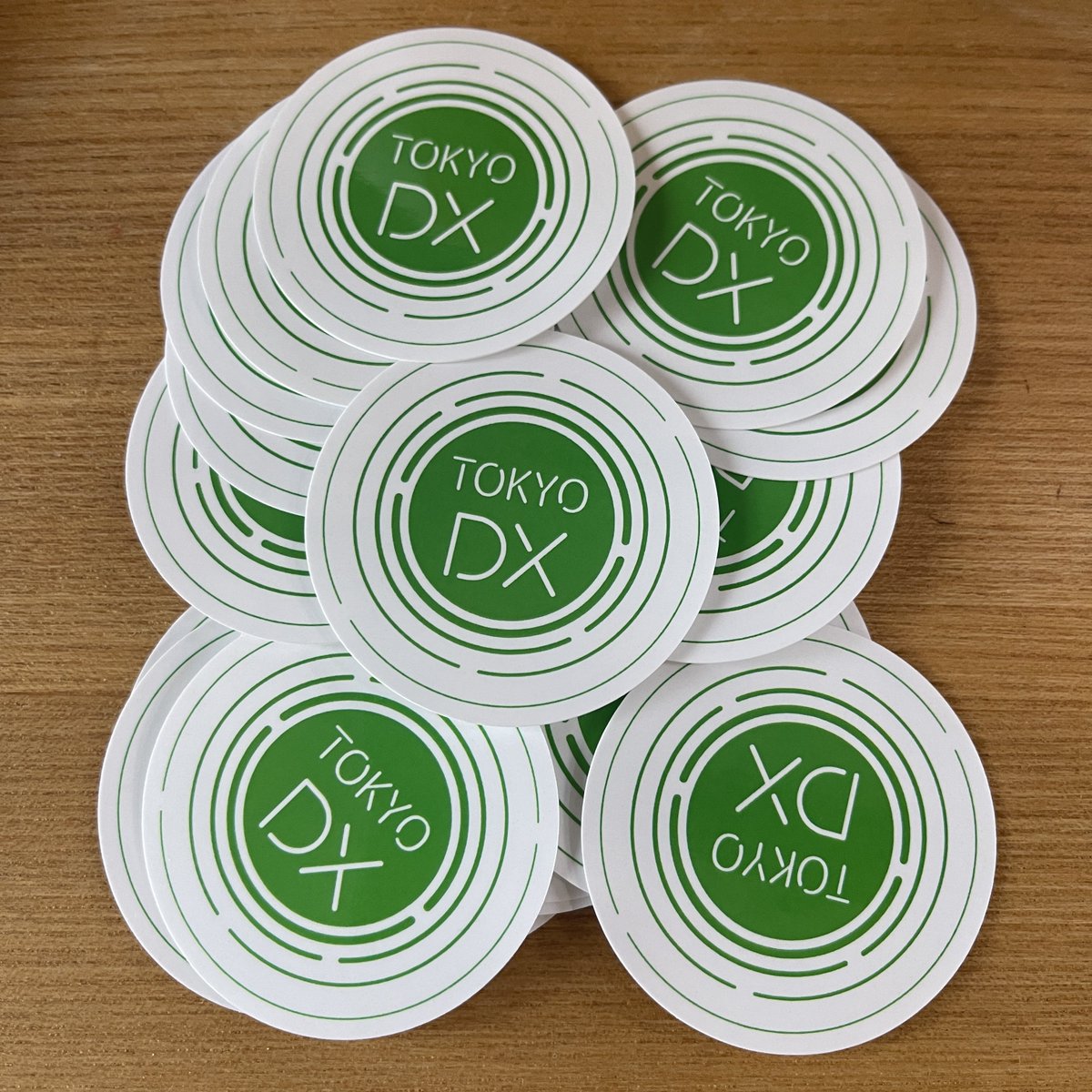 yasstyle_'s tweet photo. #TOKYODX ステッカー届きました！
必要な方は会った時にでも言ってくださいね https://t.co/VBjL2u1ZlX