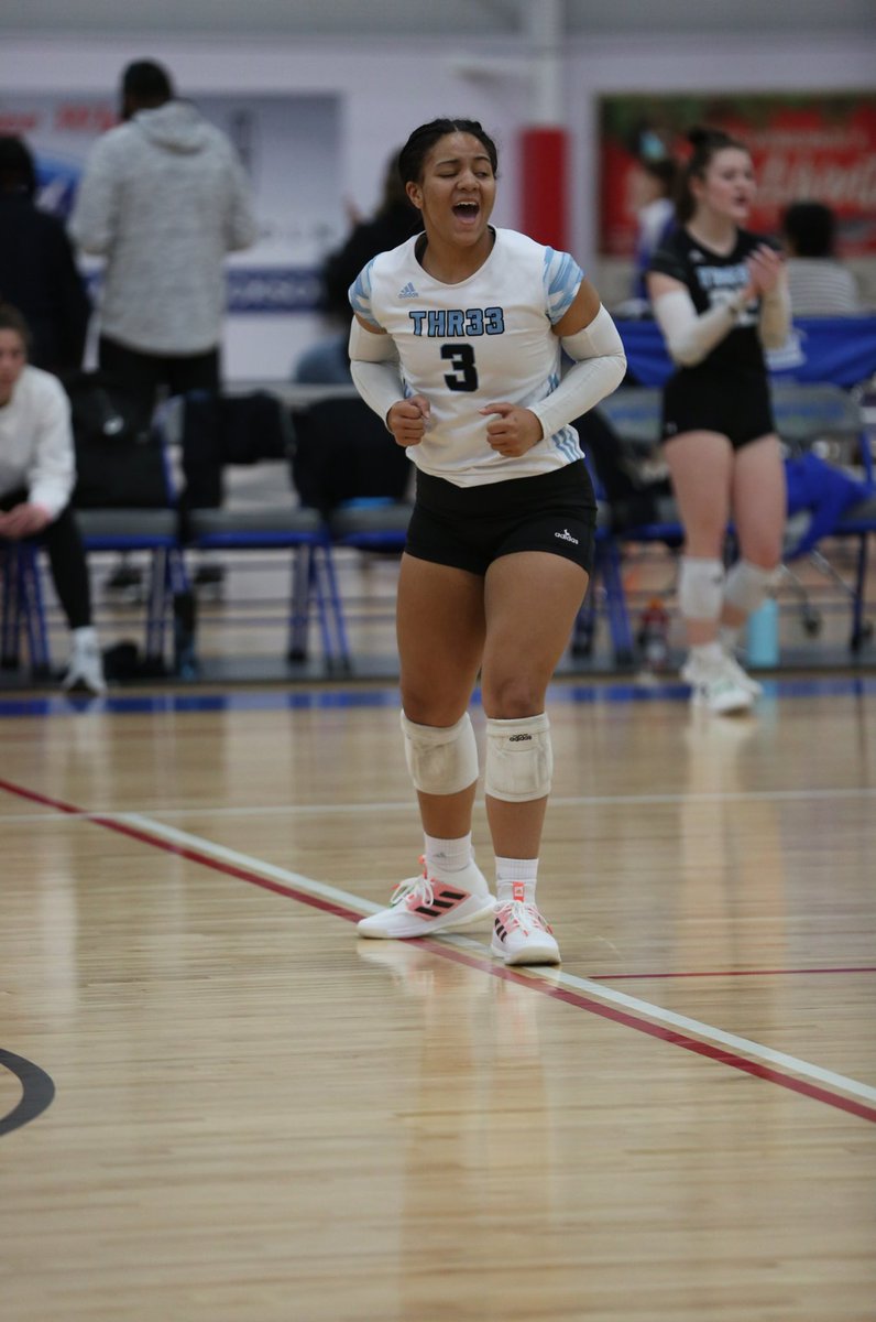 417HeatherCook's tweet photo. Love being her mamma and having a front row seat on her journey!  #blessed #thr33family #15National #freshmanyear https://t.co/XDHy0z9De2