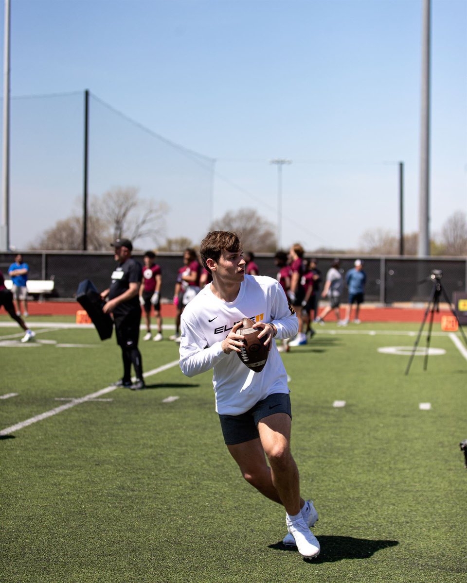 Thank you <a href="/Elite11/">Elite11</a> <a href="/Stumpf_Brian/">Brian Stumpf</a> for the opportunity to compete, had a great time!! <a href="/CoachLeeVallejo/">Lee Vallejo</a> <a href="/jwalshrattler/">Coach John Walsh</a> <a href="/iCoachNash/">iCoach</a> @MarkD_Rattlers <a href="/FlxAtx/">FLX ATX</a>