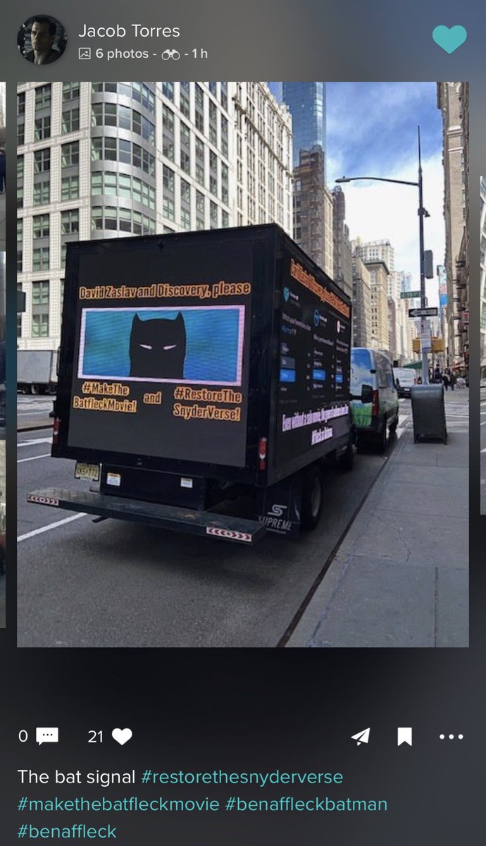 BatfleckMovie's tweet image. @Discovery and David Zaslav aren’t the only ones who noticed the #MakeTheBatfleckMovie billboard truck today 👀 
The boss @ZackSnyder