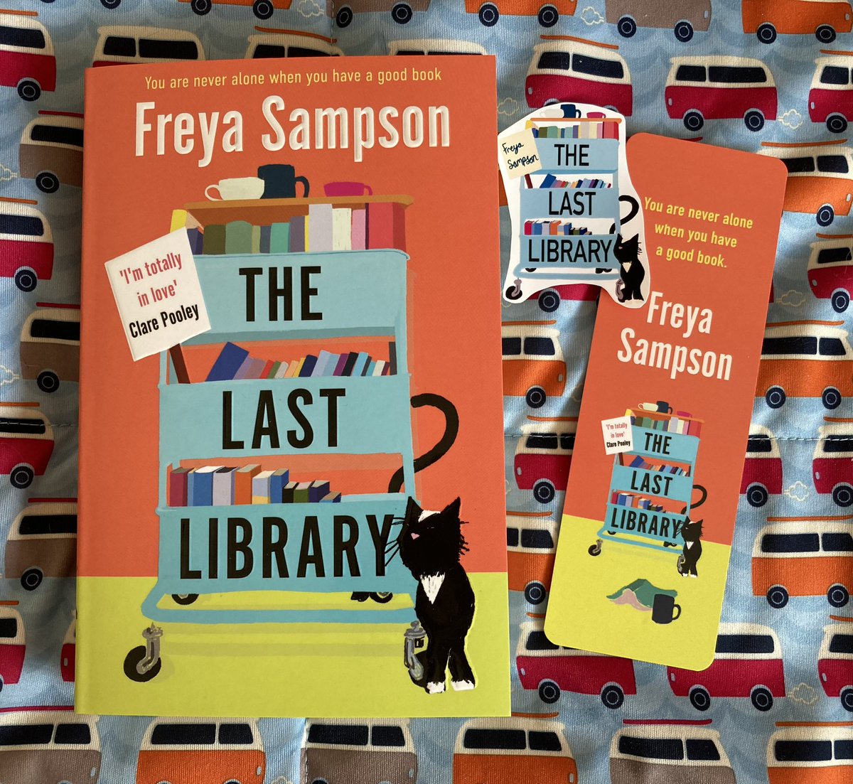 Locky_football's tweet image. 📖#Giveaway📖

#TheLastLibrary by @SampsonF is published in paperback on Thursday 31 March and you can win one of 10 copies in #TheMotherloadBookClub on Facebook! Closes Tuesday 29 March at 9pm. UK addresses only.

Enter here: facebook.com/groups/moloboo…

@jennapetts