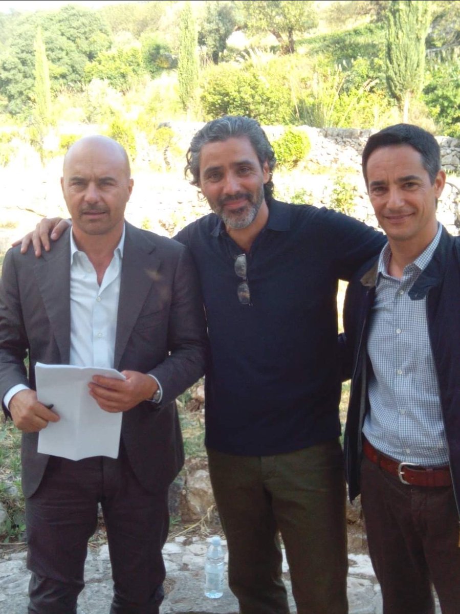 +++Calabria e Sicilia: tre attori del giallo italiano +++
Da sinistra il noto #LucaZingaretti a seguire #MassimoMarotta e #PeppinoMazzotta