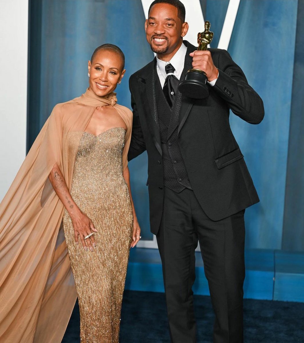 TogaMertkol's tweet photo. I think we can all agree that we've completely lost respect for these two . Disgraceful Behaviour 😡 #WillSmith #WillSmithAssault #JadaPinkettSmith #WillAndChris #ChrisRock #AcademyAwards2022 https://t.co/4MRiHWFn23