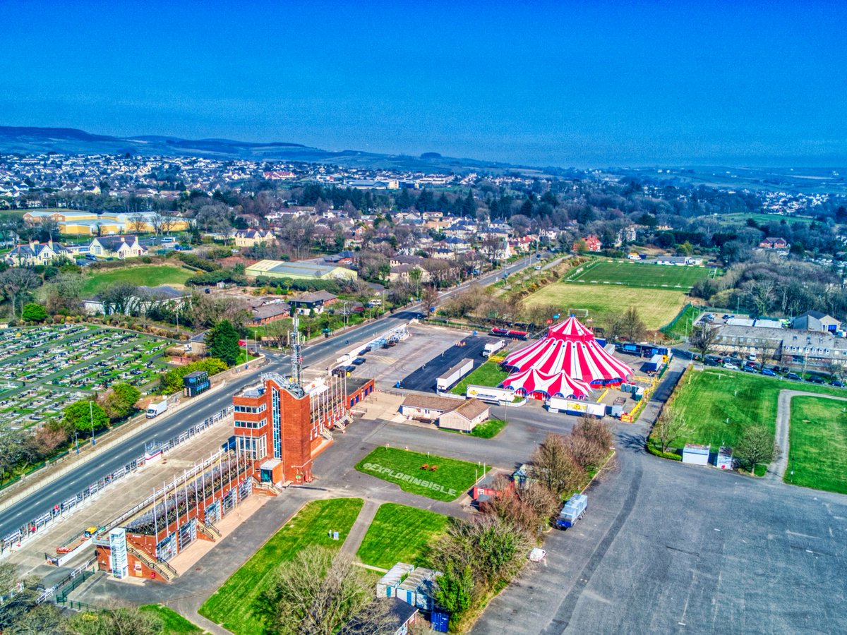 ExploringIsle's tweet image. .@gandeyscircus at the @ttracesofficial Grandstand #IsleofMan #iomtt