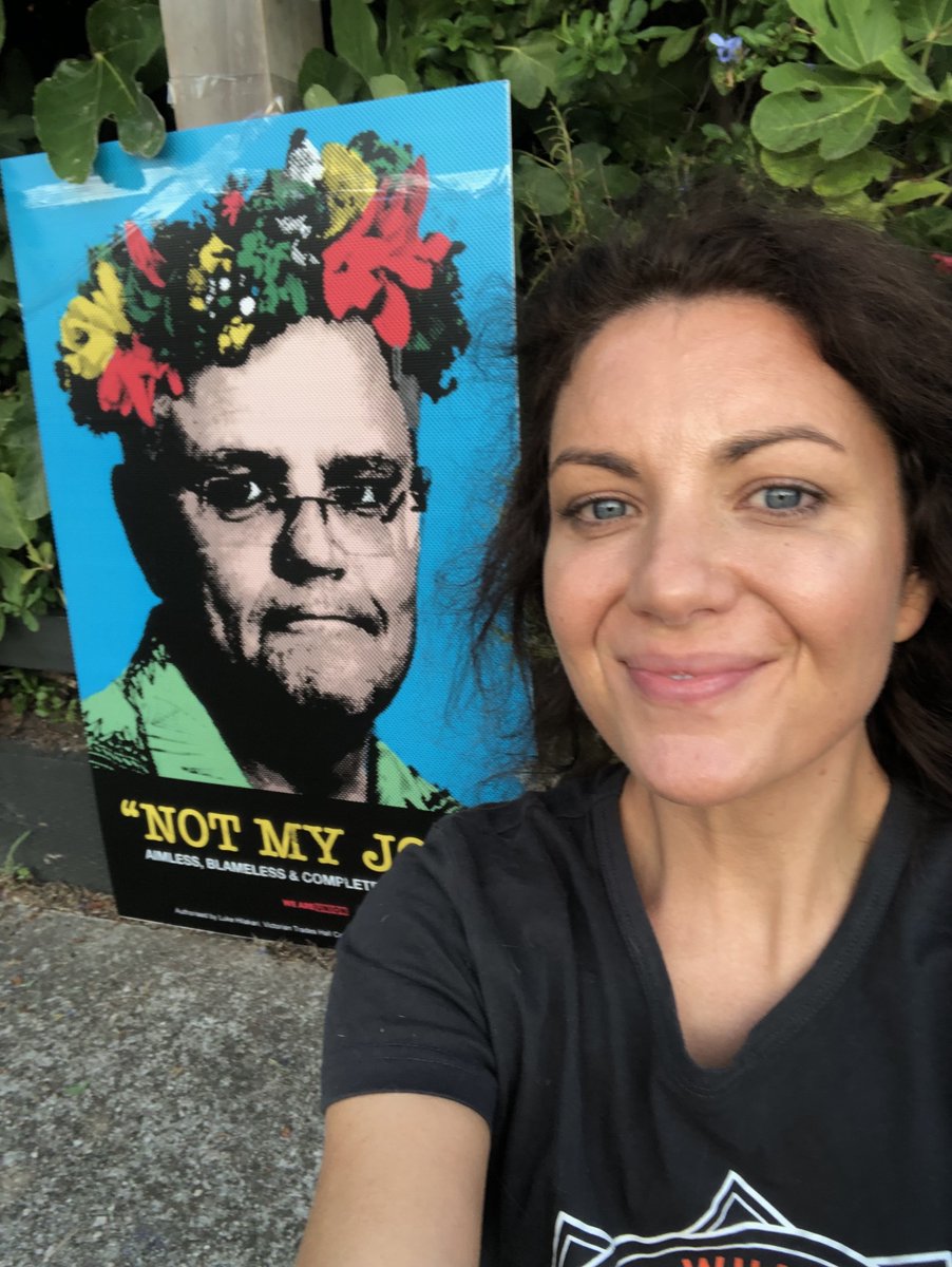 Unlike this corflute, I am NOT on the fence when it comes to voting this election. Morrison - nothing's his job. He doesn't deserve the top one either. #Budget2022 #auspol #Ausvotes22 #securejobs