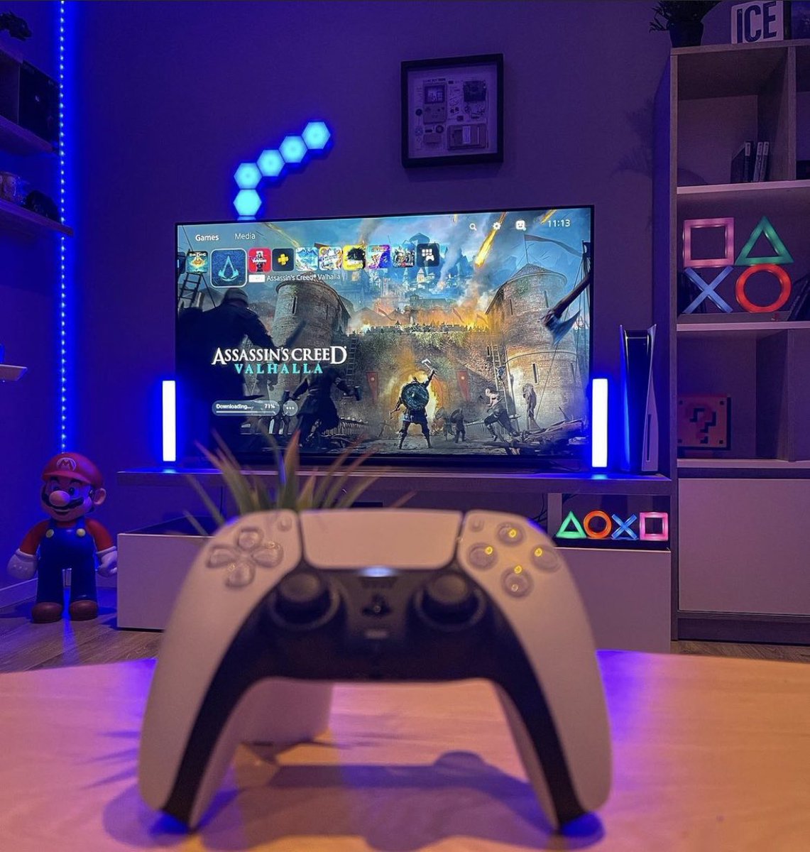 Mrlyon_'s tweet photo. My gaming setup looking so luxurious 🎮💯📌 https://t.co/Dxjxen8goE