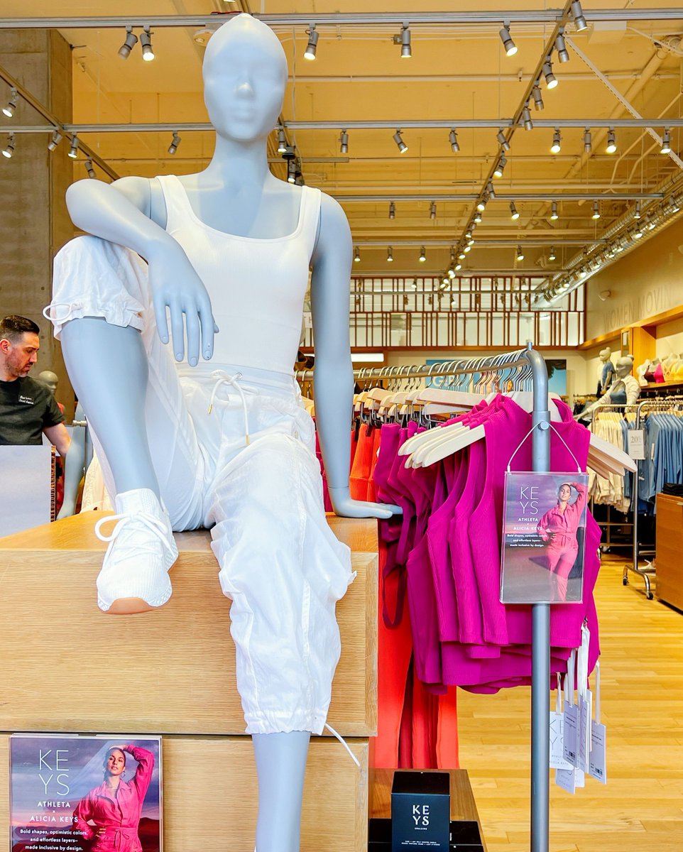 Nothing beats fresh air, sunshine, and new styles designed to go the distance.☀️ Stop by #Athleta  San Ramon to shop the latest collection. #AthletaXKeys #PowerofShe   #SanRamonCA