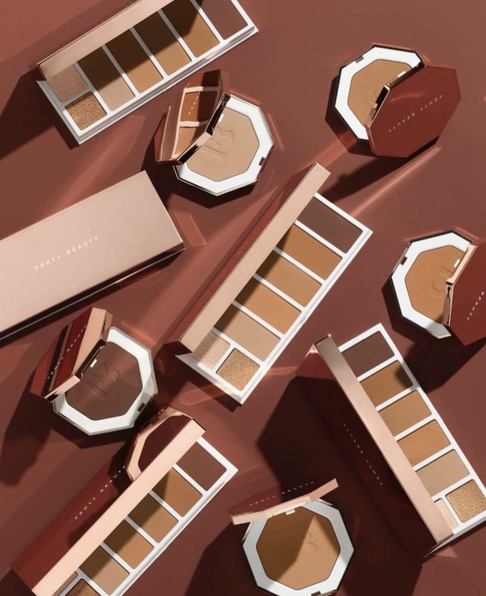 Trendmood's tweet photo. #REVEALED 🚨 NEW! #SUNSTALKR Bronze &amp; Highlight Palette ☀️ @fentybeauty Curated with their transfer-resistant, creamy powder Sun Stalk’r bronzers &amp; two new silky-smooth highlighters $48
Online ➡️ March 31 @sephora https://t.co/DwrNCgoni0