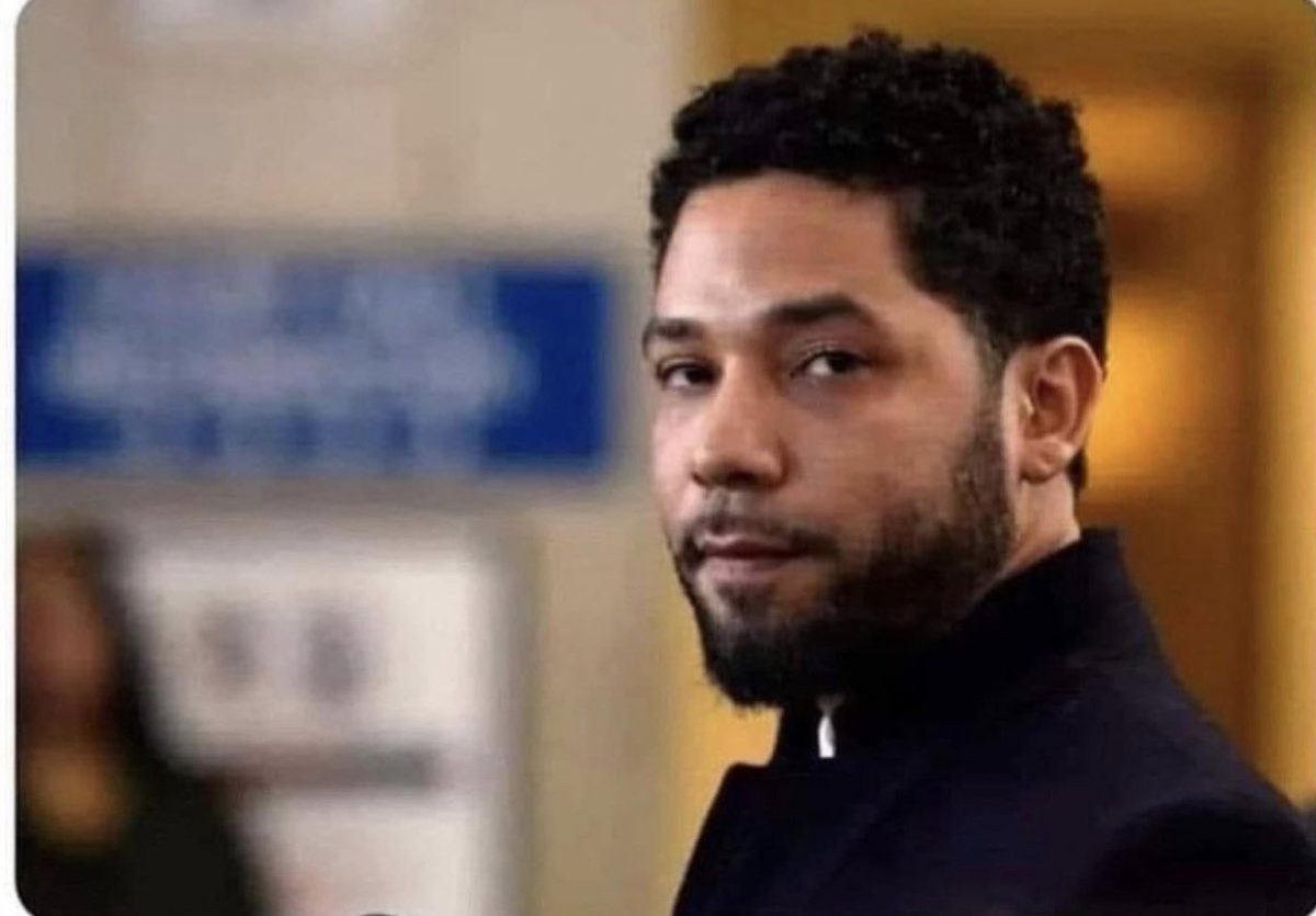 w_terrence's tweet photo. Breaking News Jussie Smollett said he was also slapped by Will Smith. https://t.co/0CAJQKJ9Wl