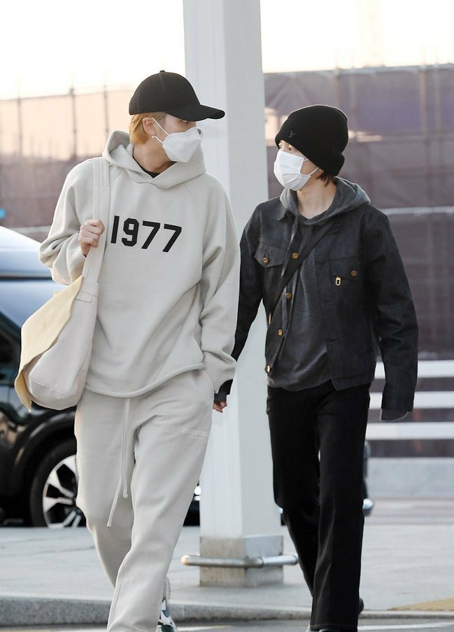 drw_majora's tweet photo. Os minimoni assim 🤏

#JIMIN #NAMJOON #minimoni @BTS_twt https://t.co/rrhi7OzgXJ