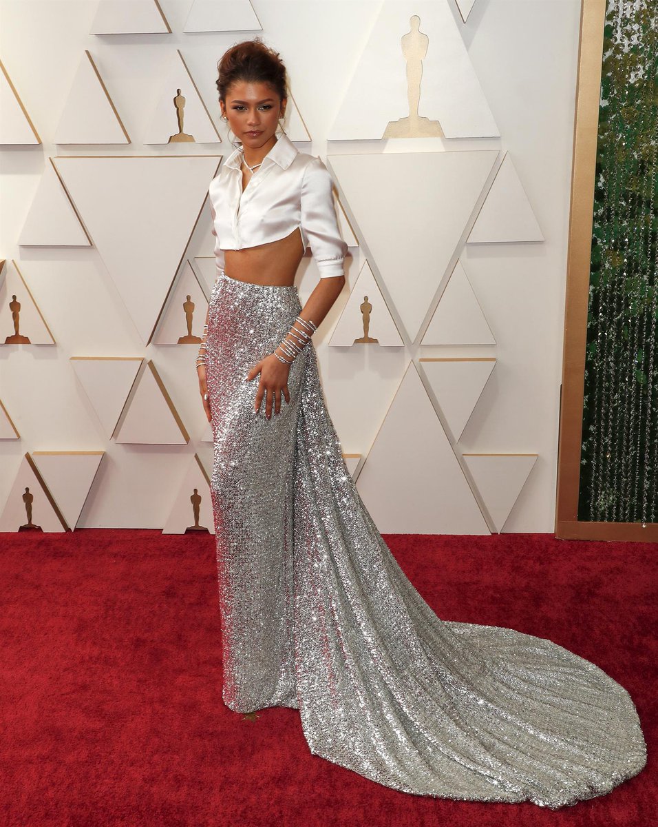 ForbesLifeLatam's tweet photo. Estos fueron algunos de nuestros #toplooks de la 94.ª edición de los Premios #Oscar. ¿Cuáles son tus favoritos?
Foto: EFE/EPA/David Swanson https://t.co/gsek5s2w7Y