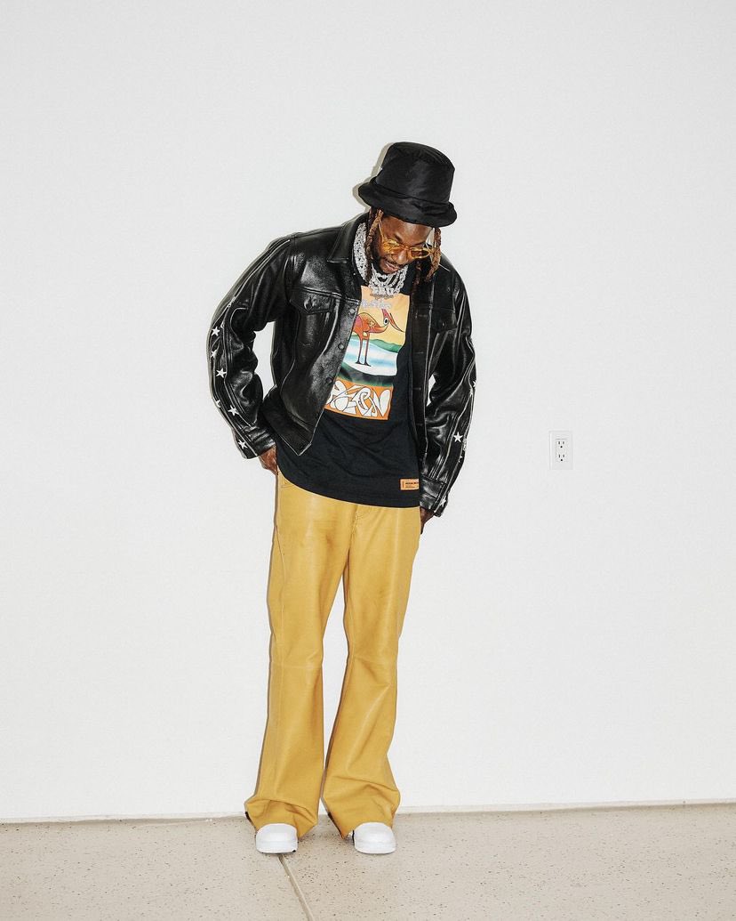 2chainz's tweet photo. Wet floor sign https://t.co/FaOOq35xlI