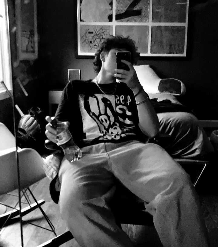 Max tweet media
