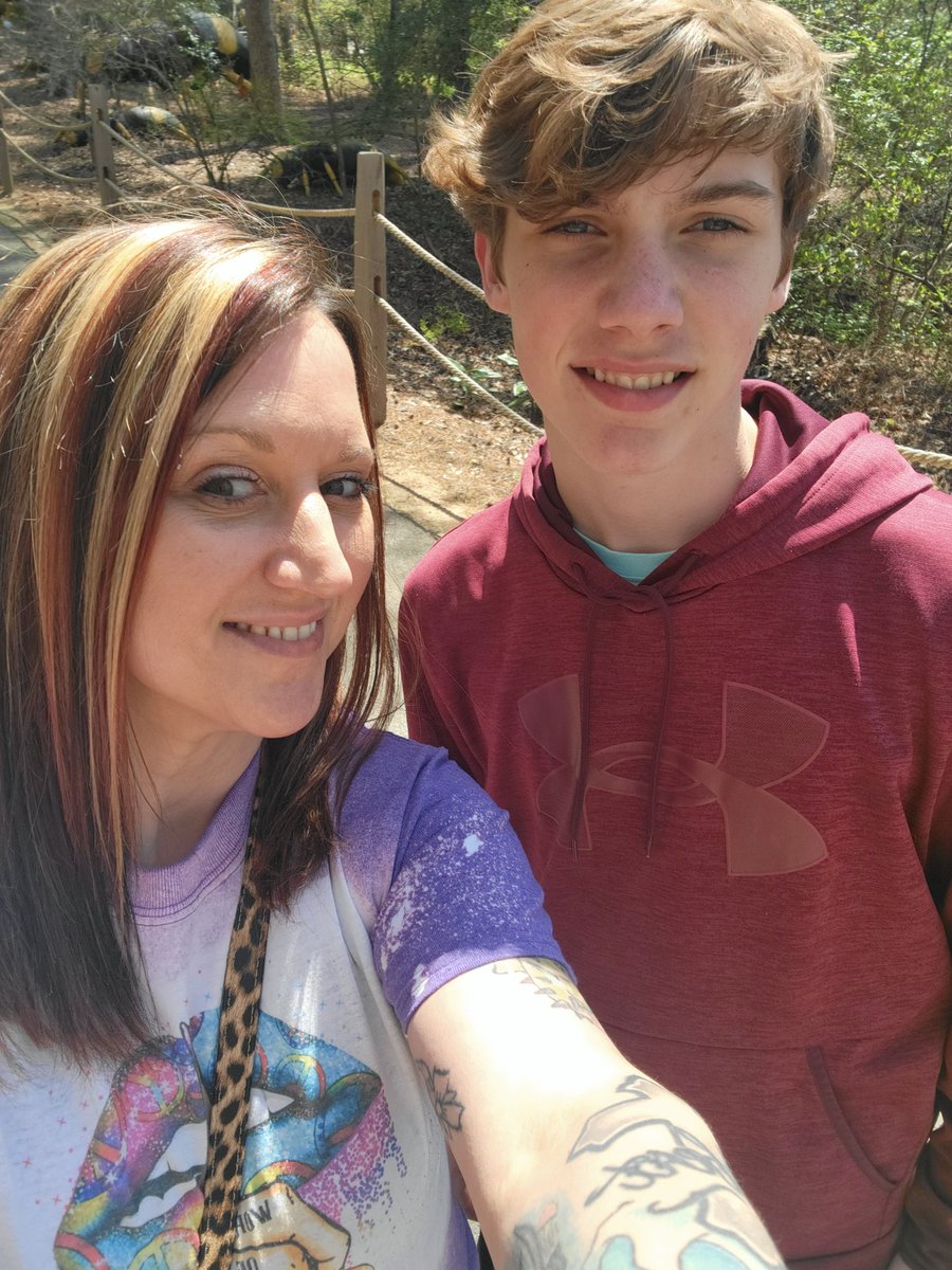 HandChristi's tweet image. My baby not a baby no more 😭