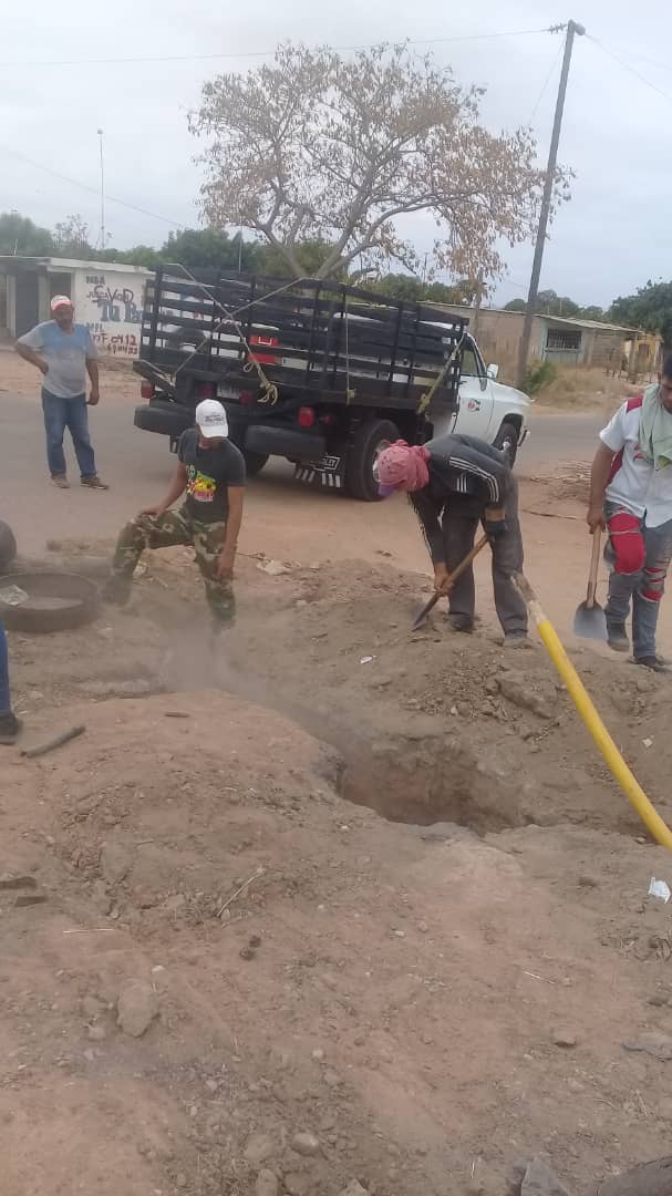 Lunes de avances y logros. Este  #28Mar sumamos otra comunidad al servicio de gas doméstico por tubería. 
En La Repelona,  parroquia Tamare, se culminó el proceso de adecuación del servicio de gas. Hoy sus habitantes celebran este logro del Gobierno Bolivariano de Mara.
#Obras